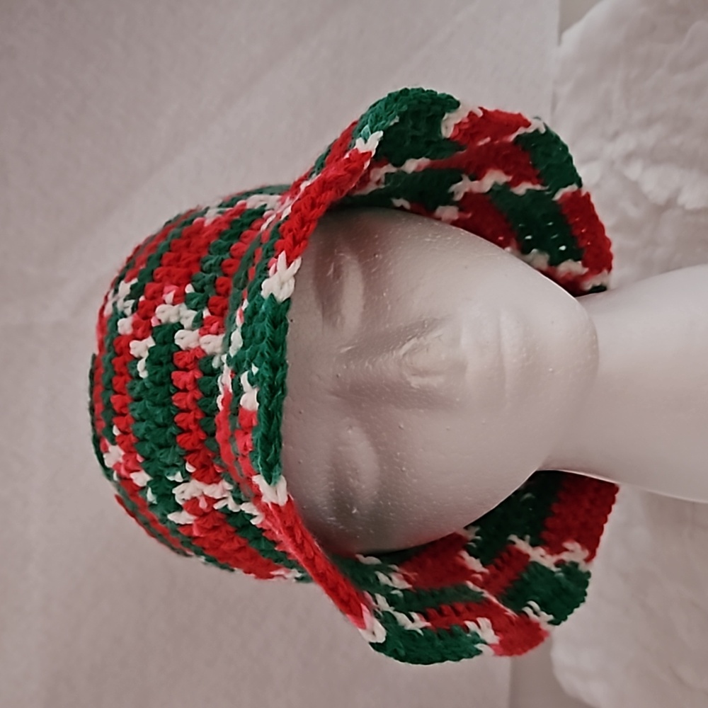 Women brand new homemade Chritmas Colors crochet bucket hat.